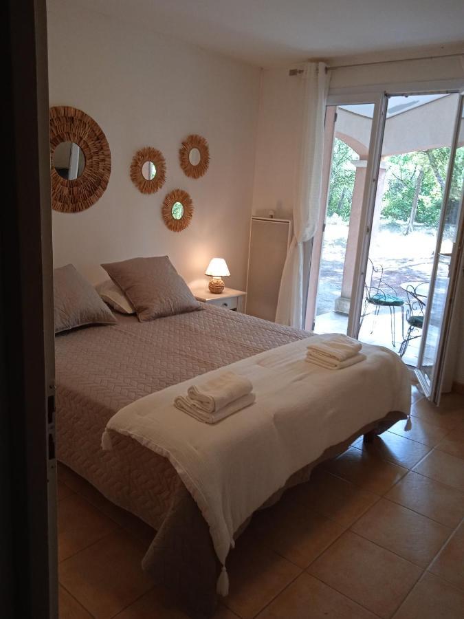 Régusse Chez Marie Bed & Breakfast エクステリア 写真
