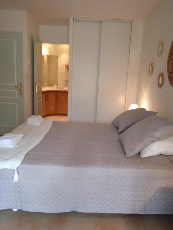 Régusse Chez Marie Bed & Breakfast エクステリア 写真