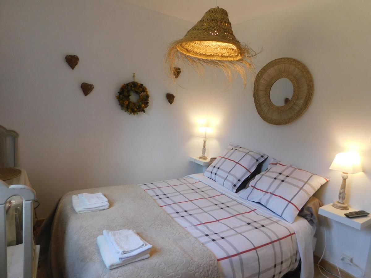Régusse Chez Marie Bed & Breakfast エクステリア 写真