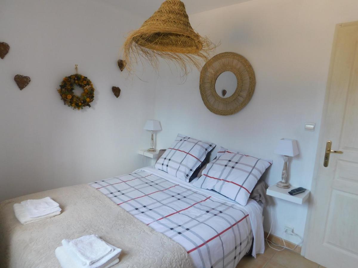 Régusse Chez Marie Bed & Breakfast エクステリア 写真