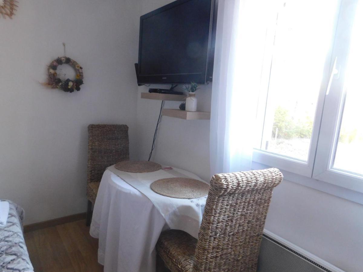 Régusse Chez Marie Bed & Breakfast エクステリア 写真